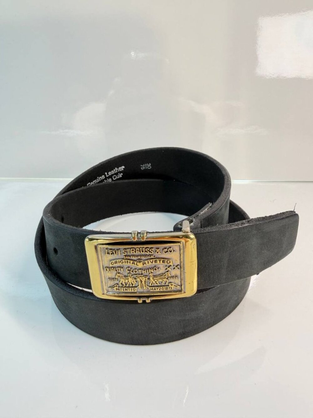 Levi’s Genuine Leather Belt – Size 30